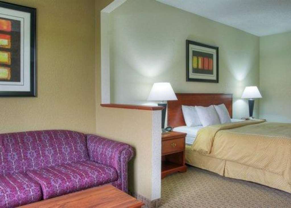 Comfort Suites Danville Room photo